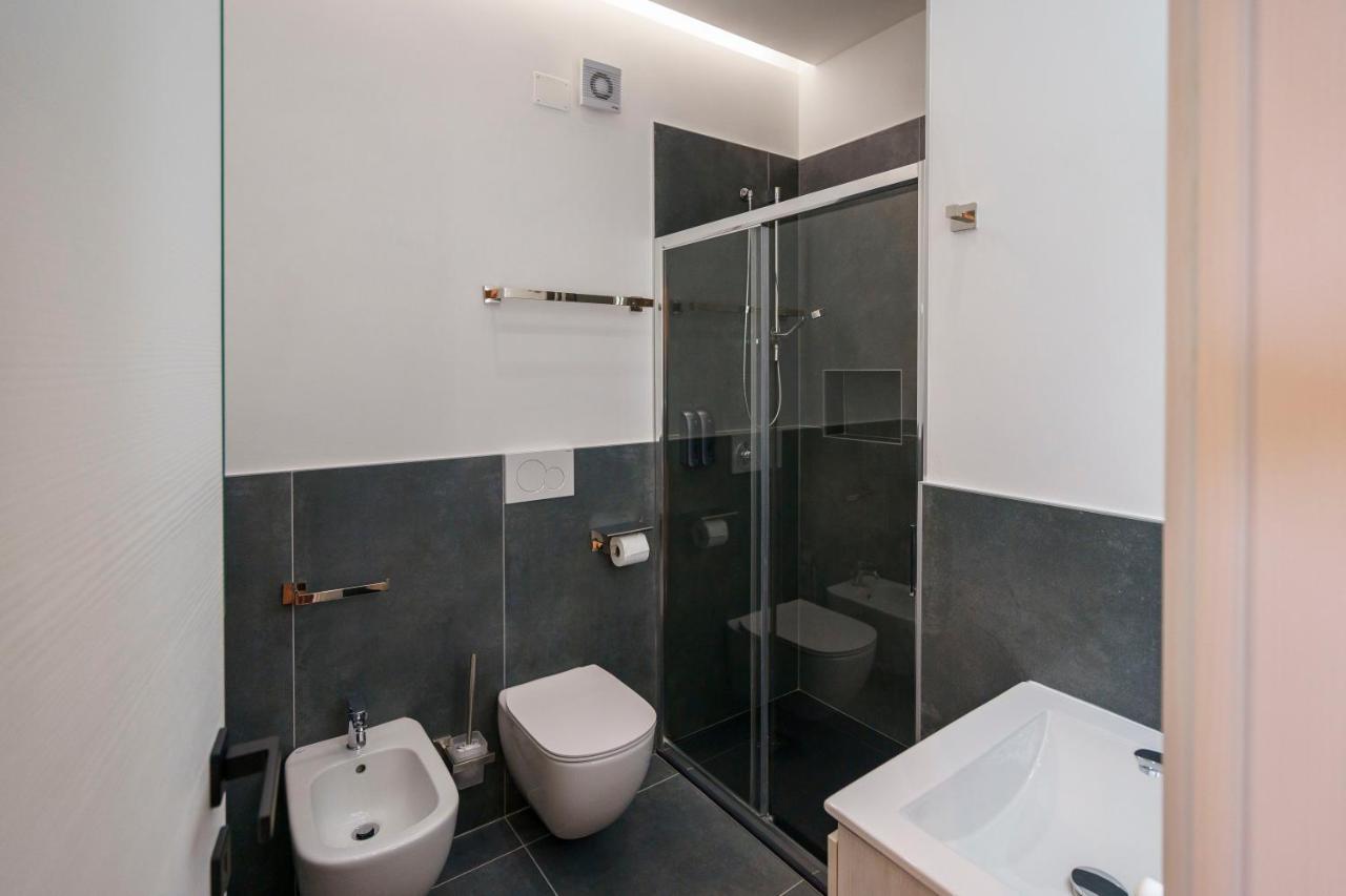 Lakeview Apartment Primea Sirmione Eksteriør billede